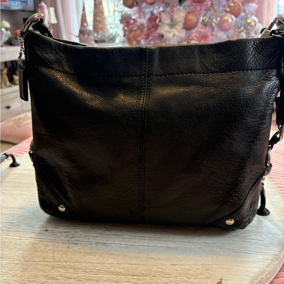Coach Black Leather Shoulder Bag - Picture 2 of 9